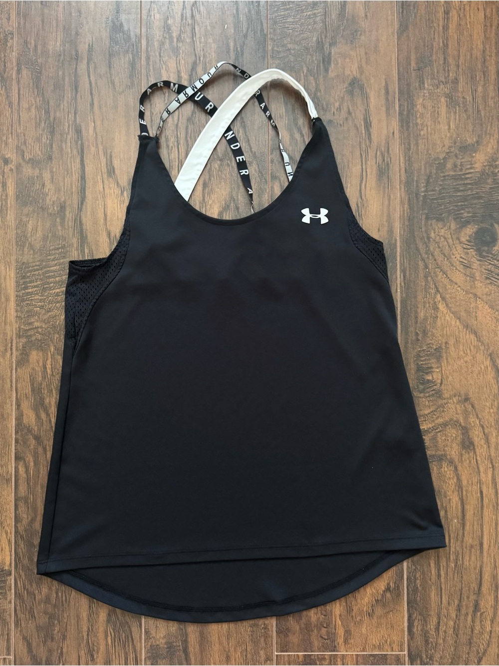 Under Armour Medium Black Athletic Tank Top